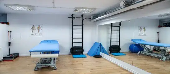 Nowoczesny gabinet fizjoterapeutyczny Physioner - profesjonalne wyposażenie i komfortowe wnętrze w Łodzi