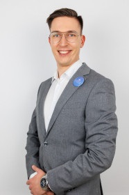 mgr Filip Sawicki - doświadczony fizjoterapeuta, specjalista terapii manualnej w Łodzi